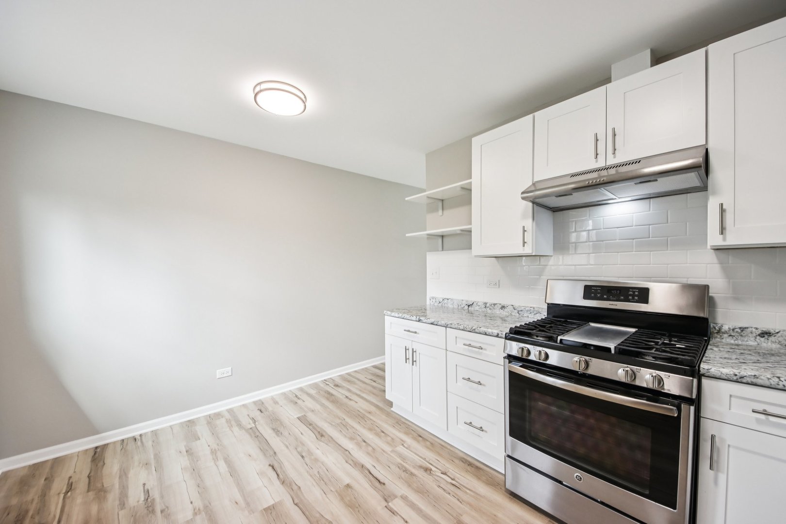 65 Della Street Property Photo 9