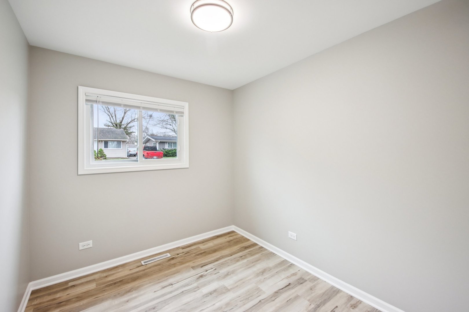 65 Della Street Property Photo 13