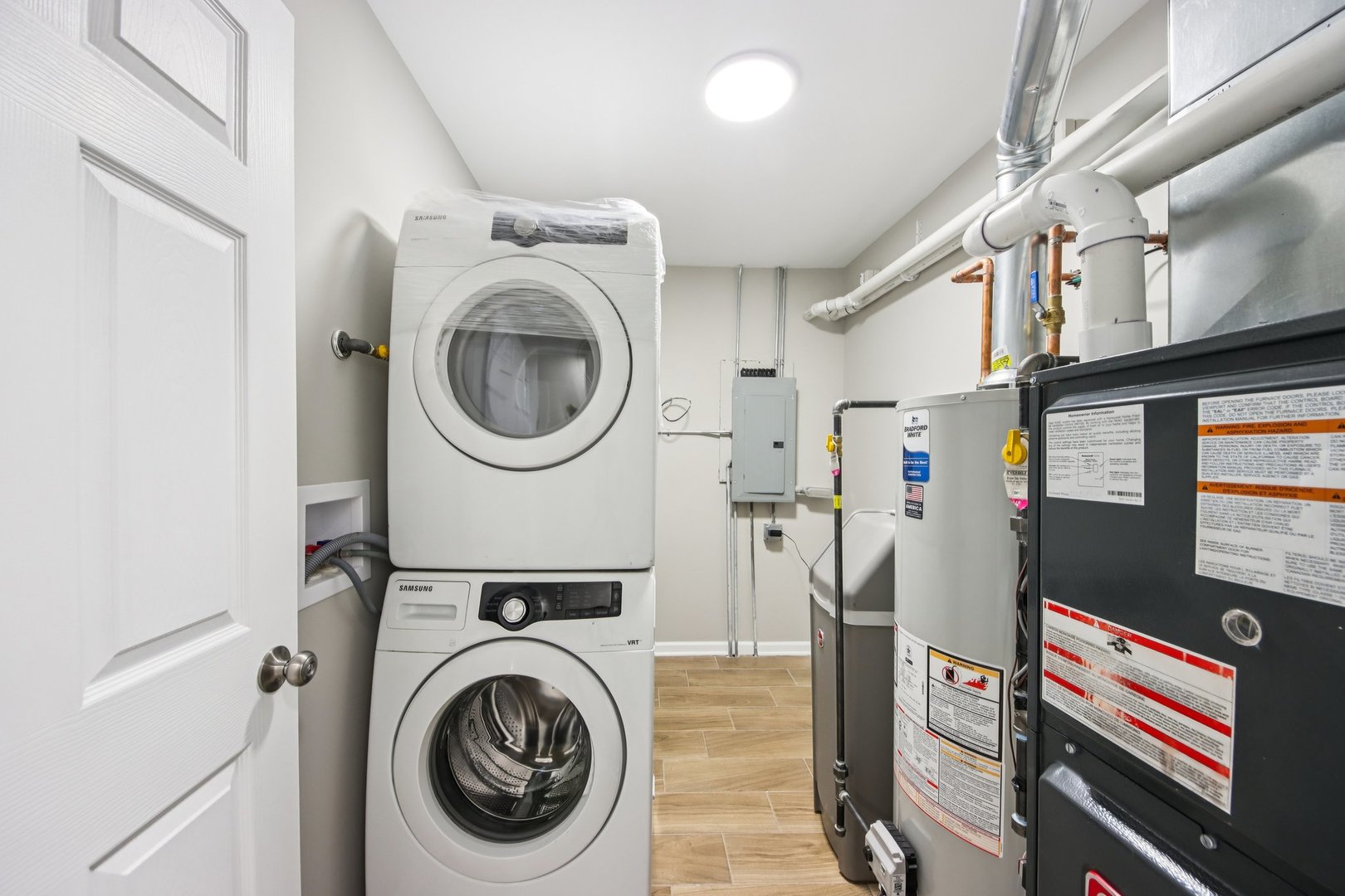 65 Della Street Property Photo 23