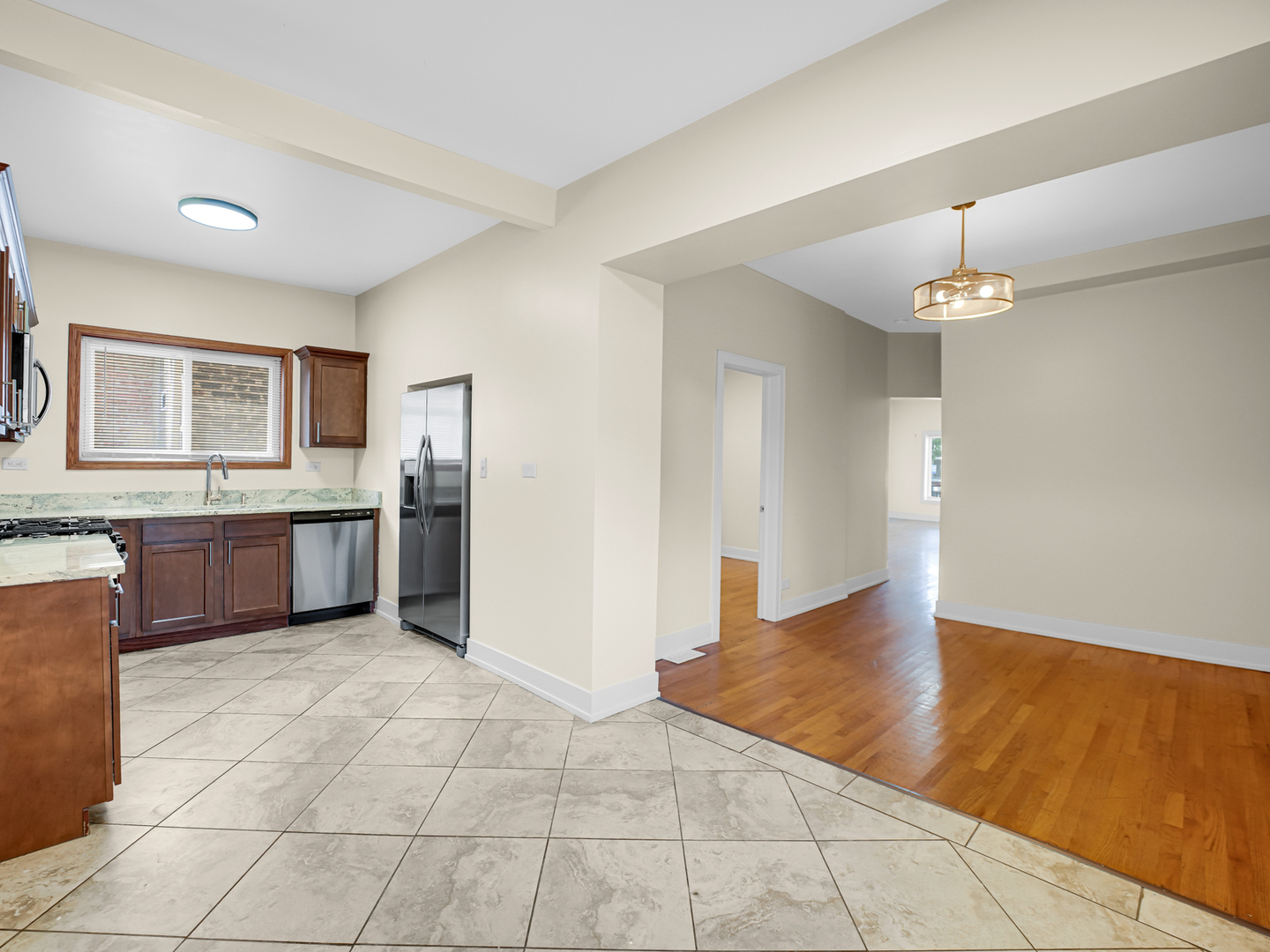 4333 W Lexington Street Property Photo 8