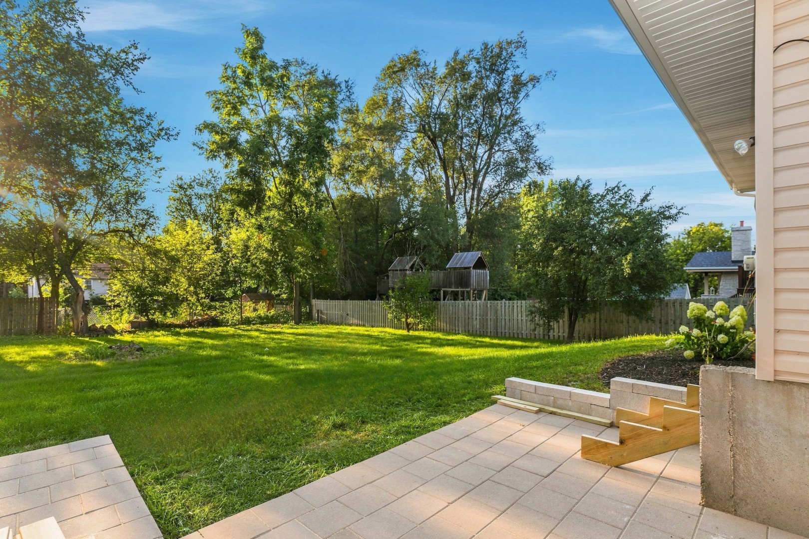 23540 N Echo Lake Road Property Photo 29