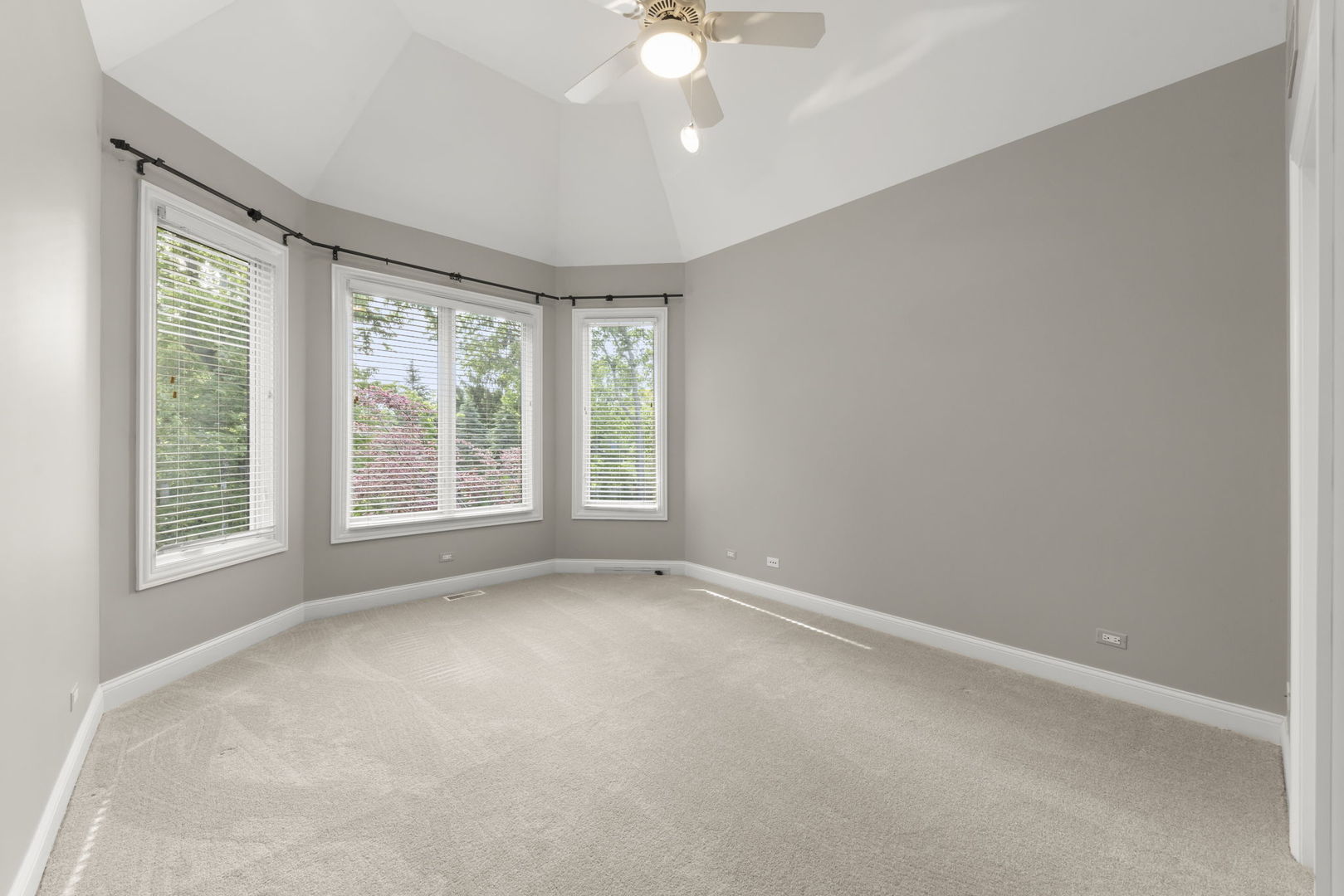 1046 Sylvan Circle Property Photo 48
