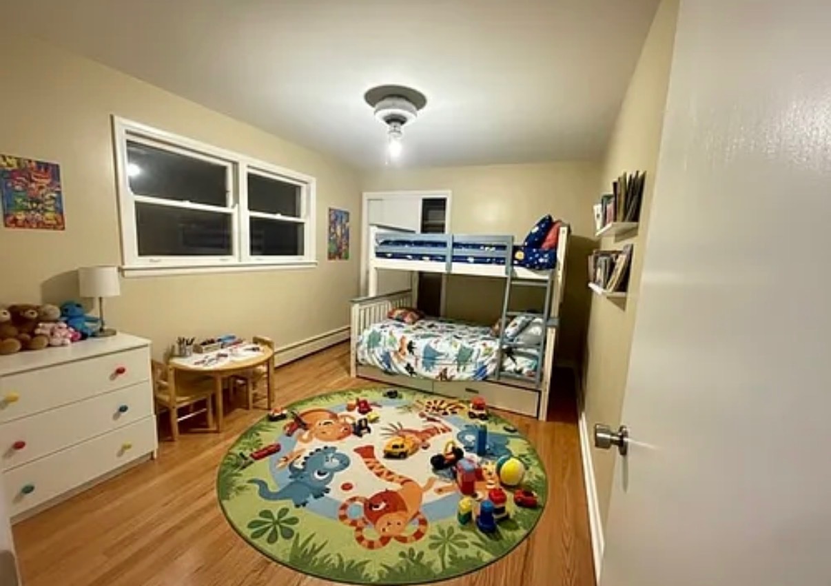 2545 W 115th Street Property Photo 6
