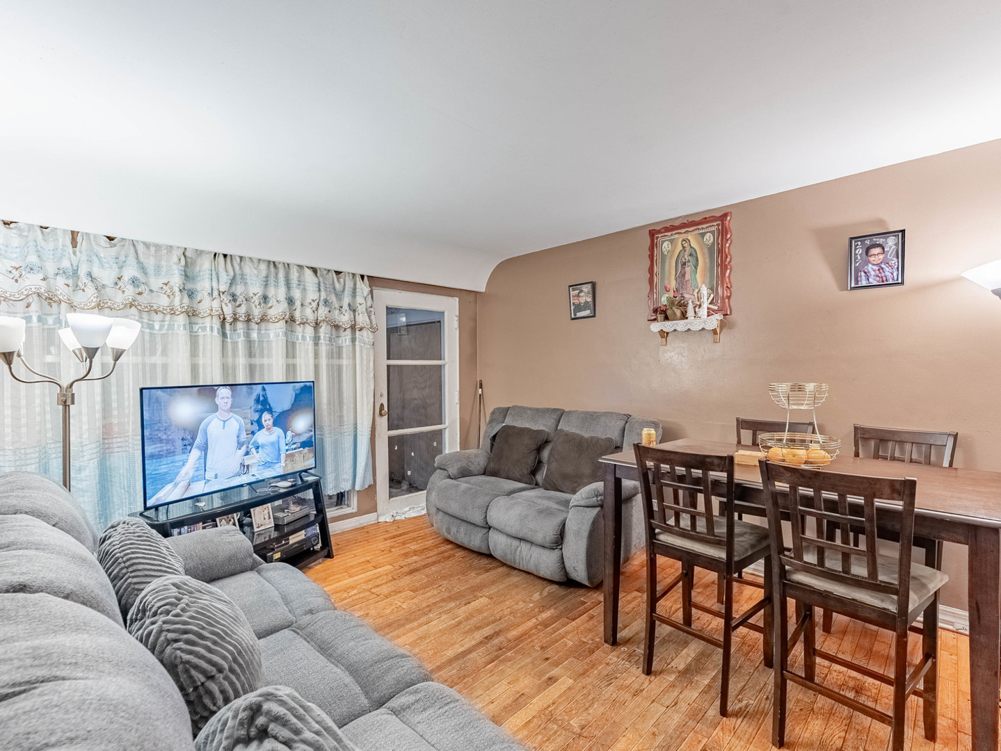 3847 Euclid Avenue Property Photo 16