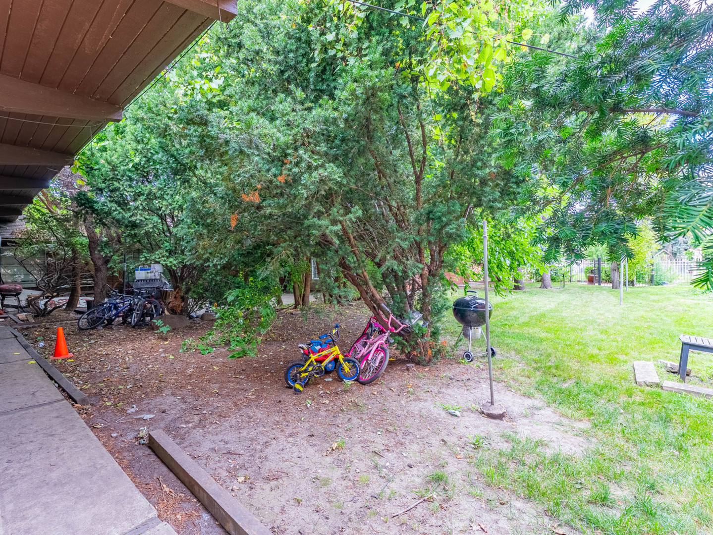 3847 Euclid Avenue Property Photo 26