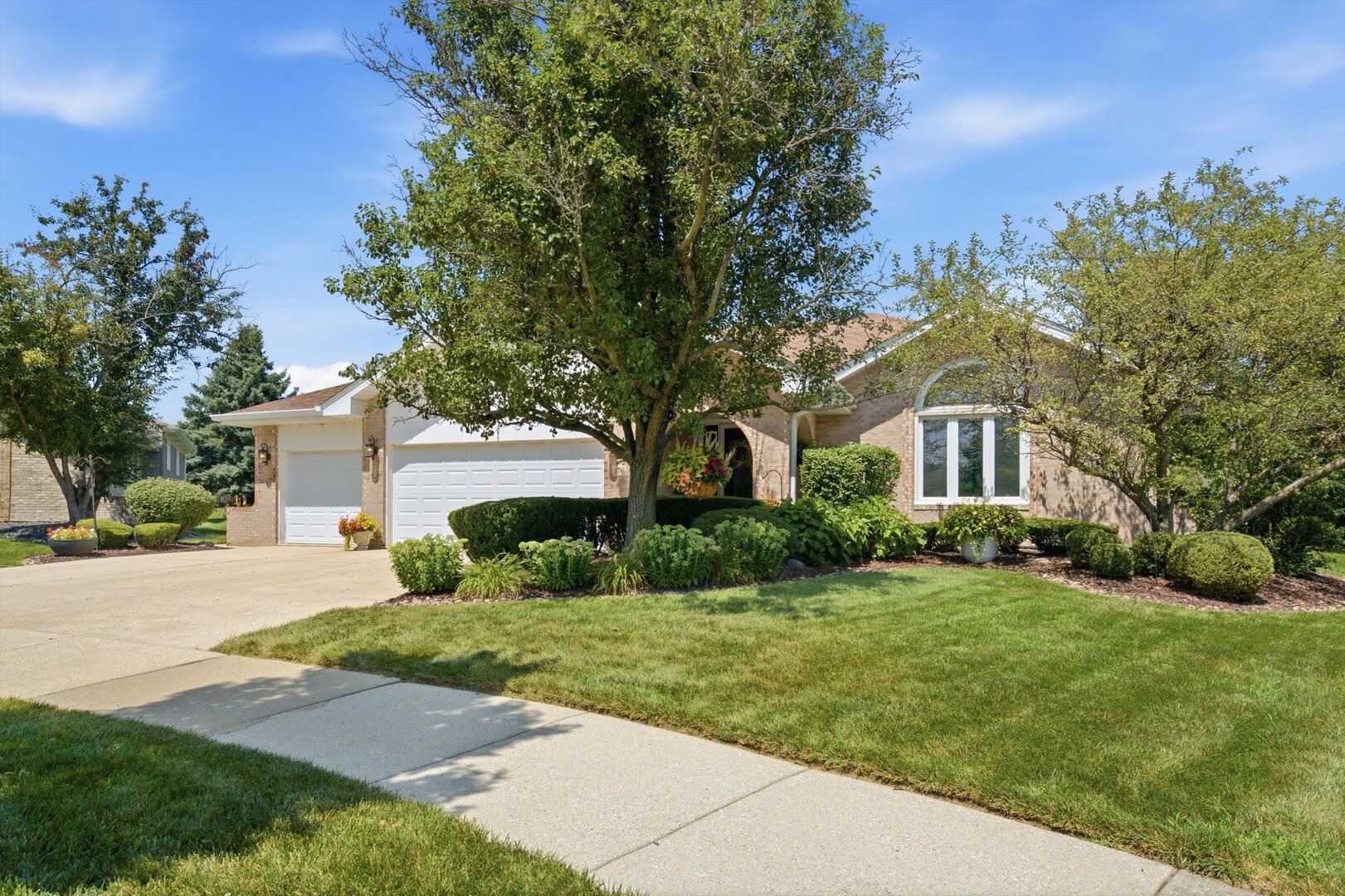 17646 Crestview Court Property Photo 1