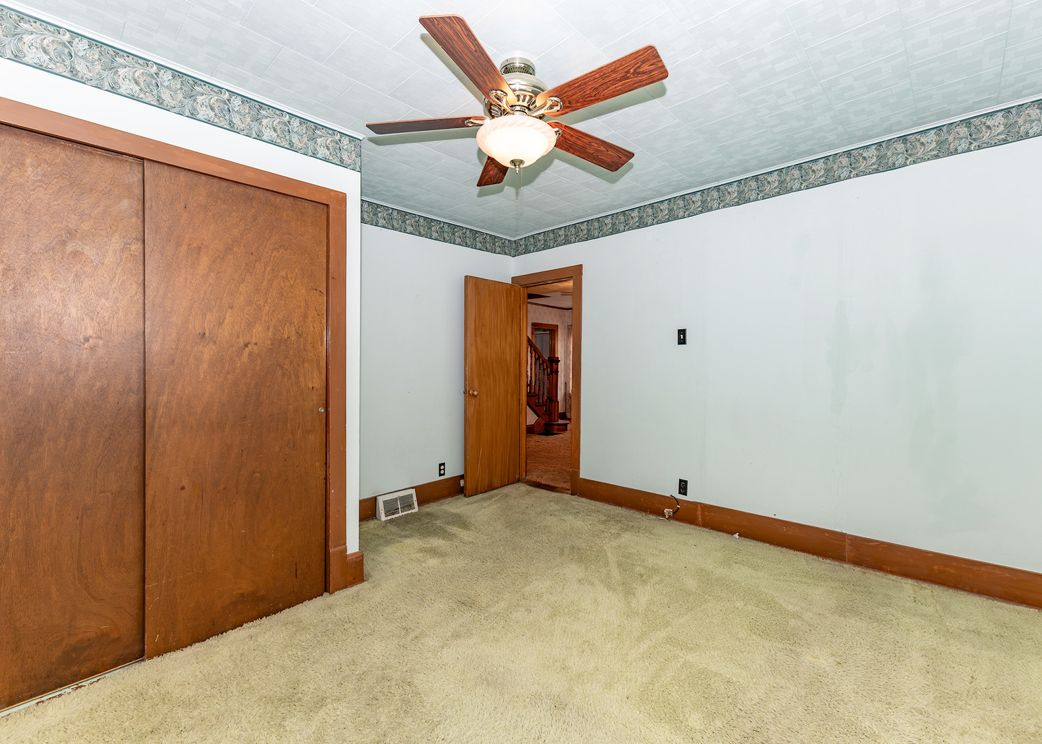 214 S Ridge Street Property Photo 10