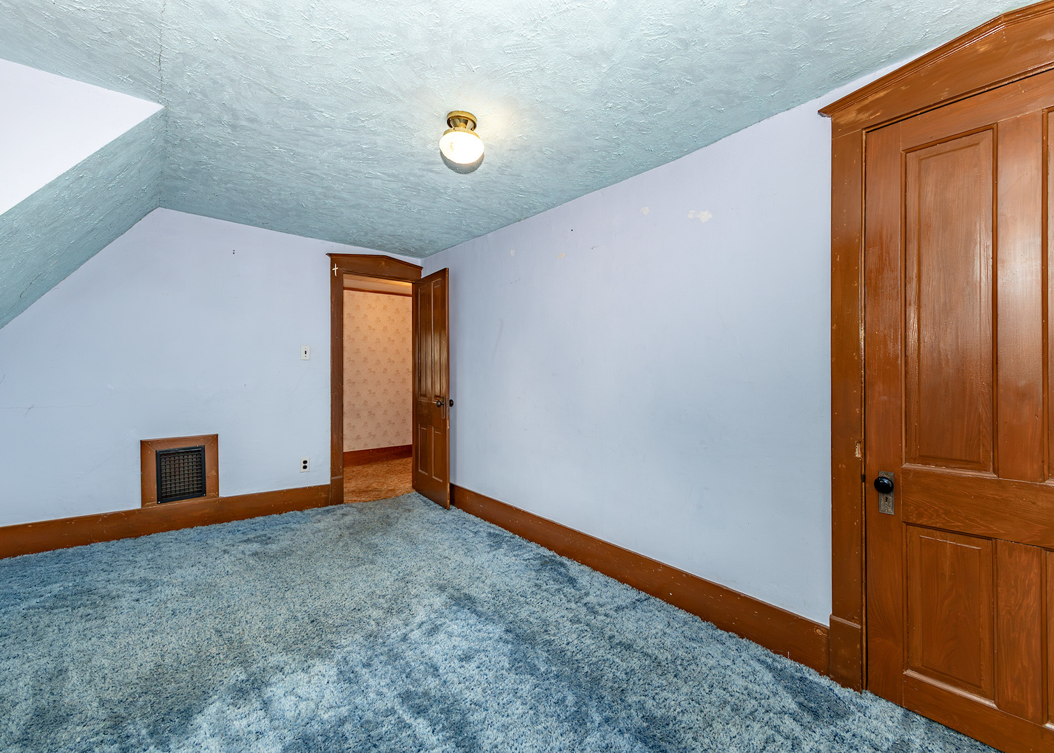 214 S Ridge Street Property Photo 25