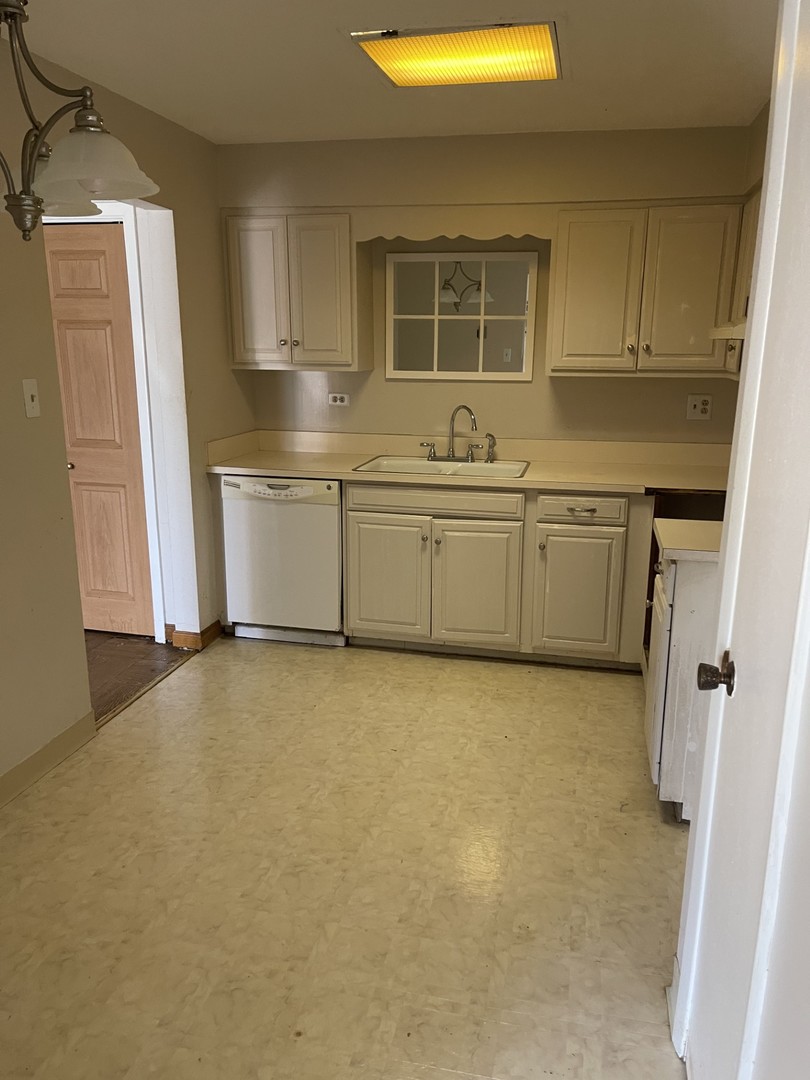 4039 Saratoga Avenue C101 Property Photo 14