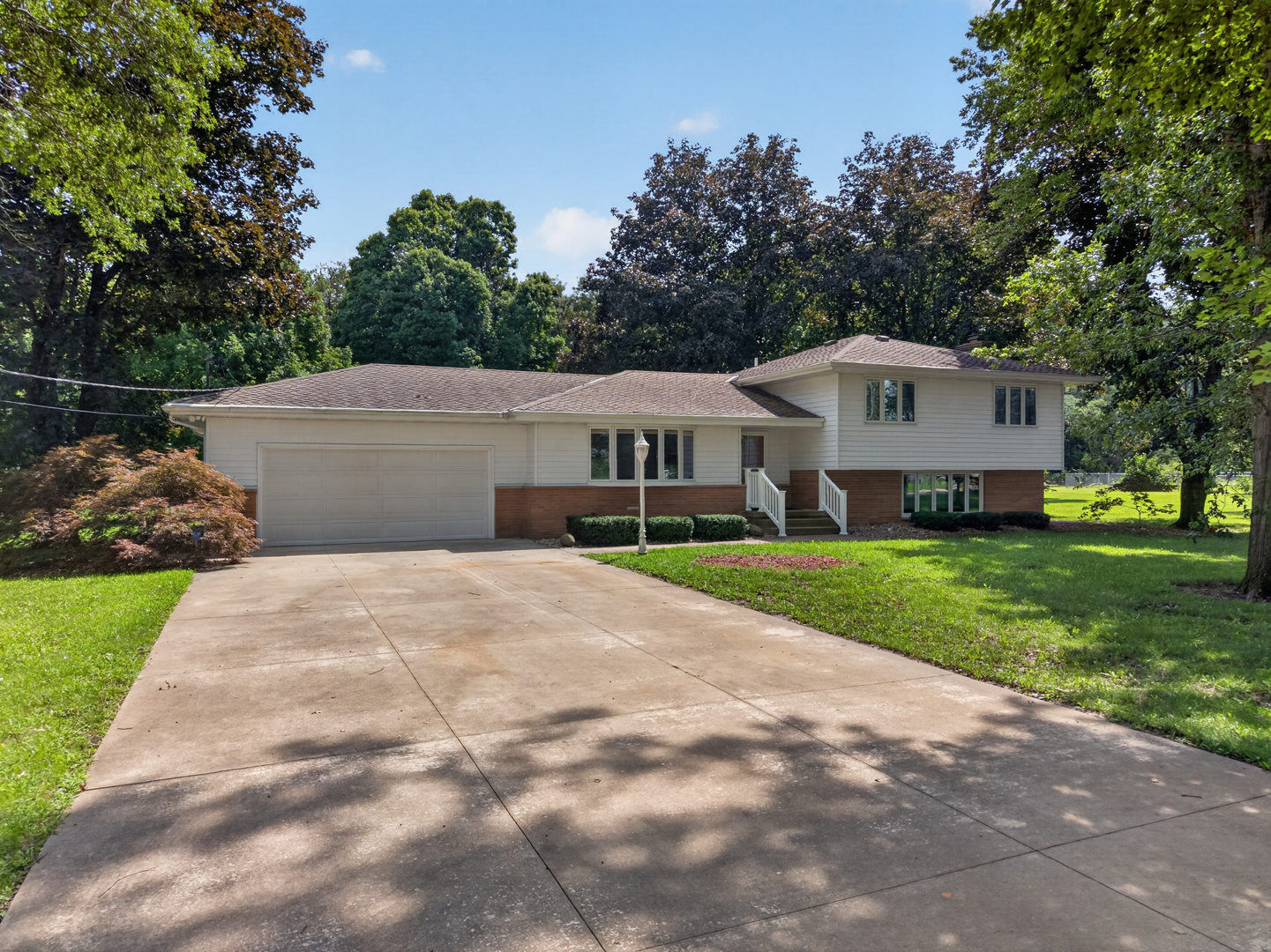 5 N Acres Drive Property Photo 1