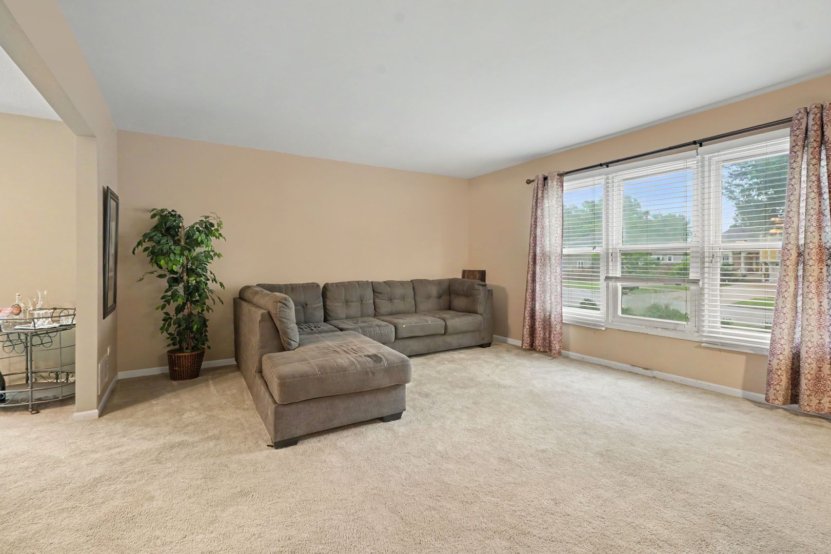 1613 Jasper Drive Property Photo 2