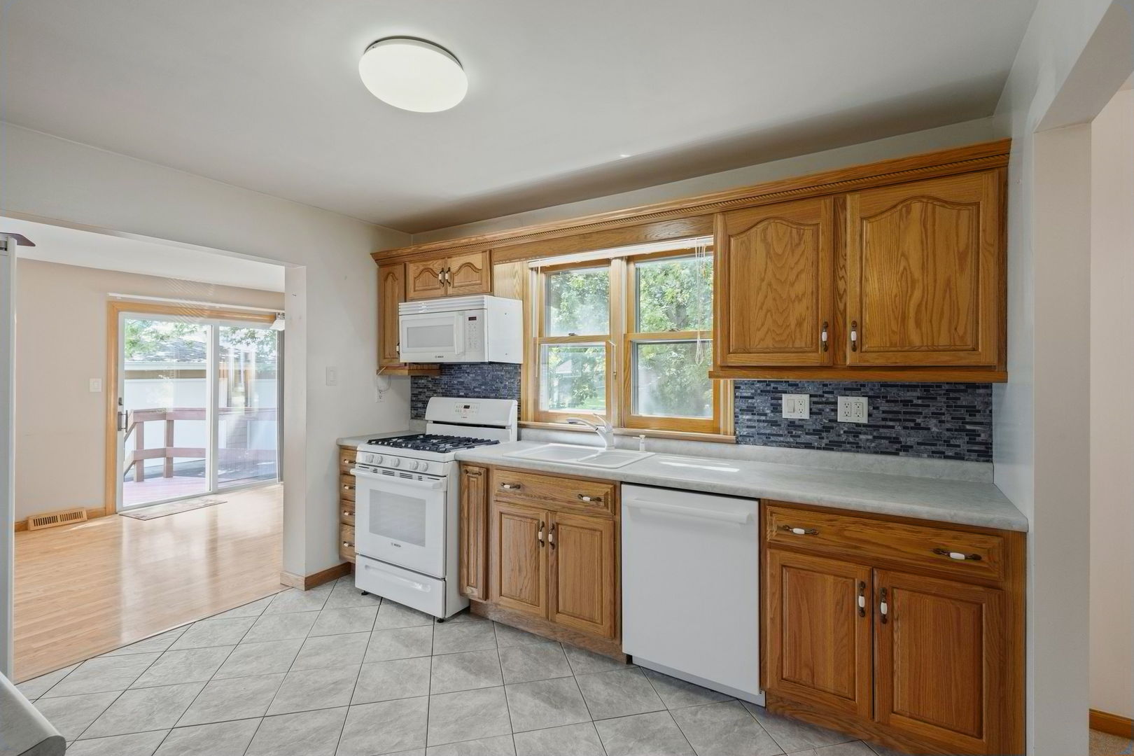 12721610 Property Photo 7