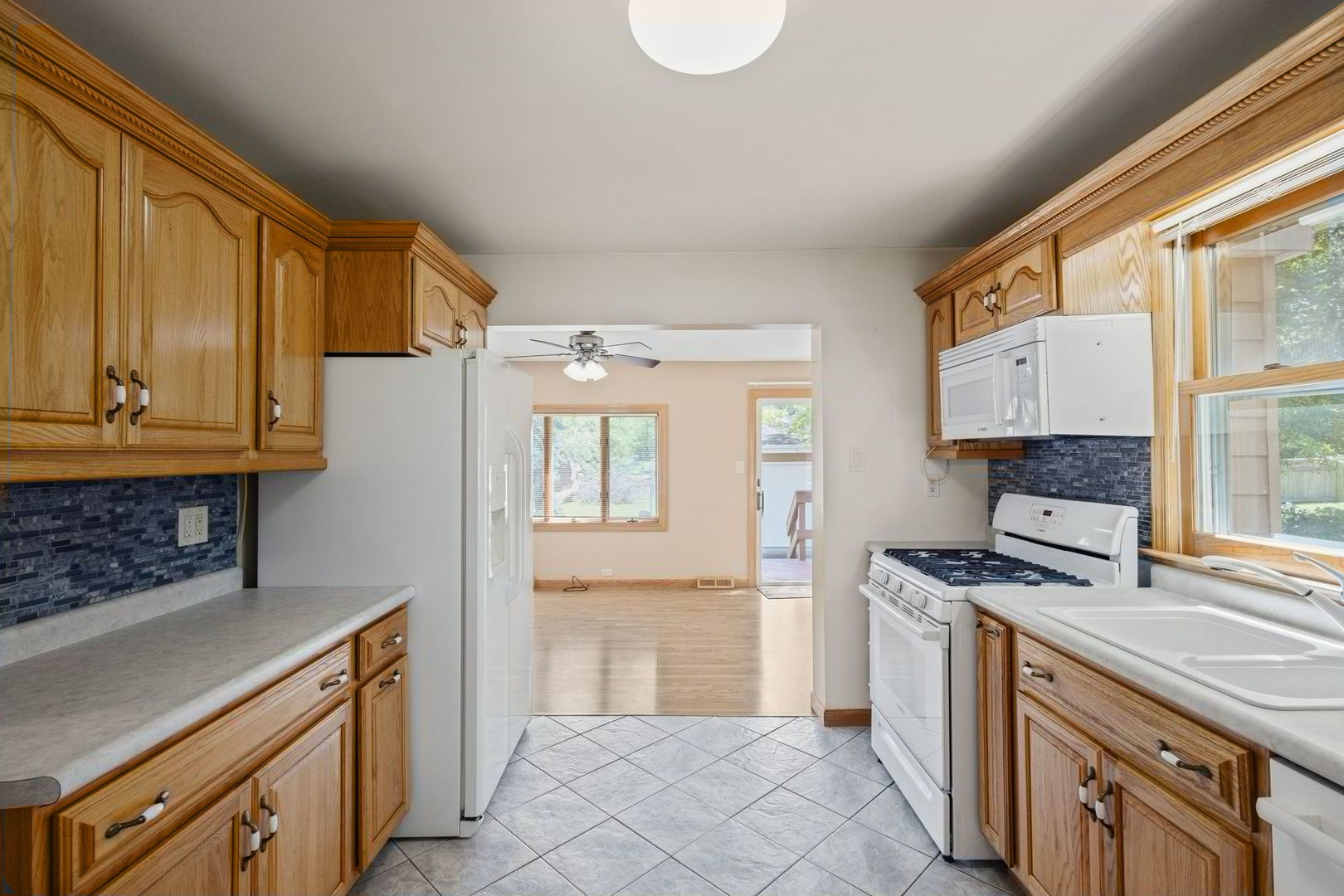 12721610 Property Photo 8