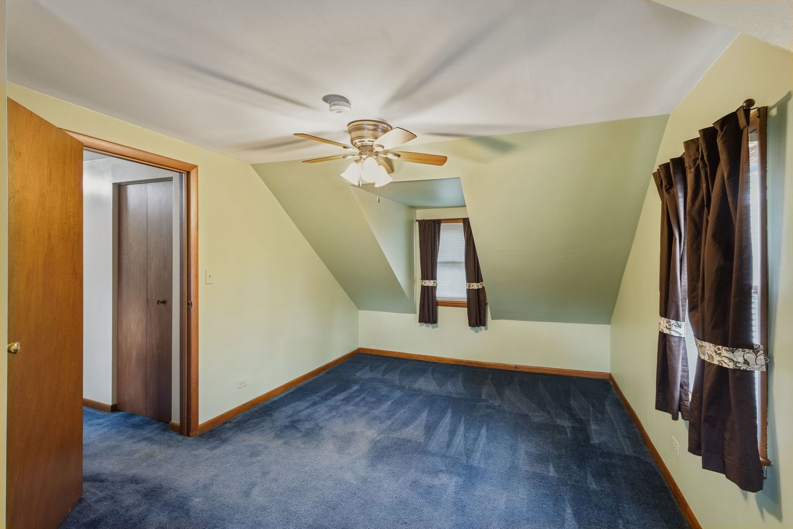 12721610 Property Photo 14