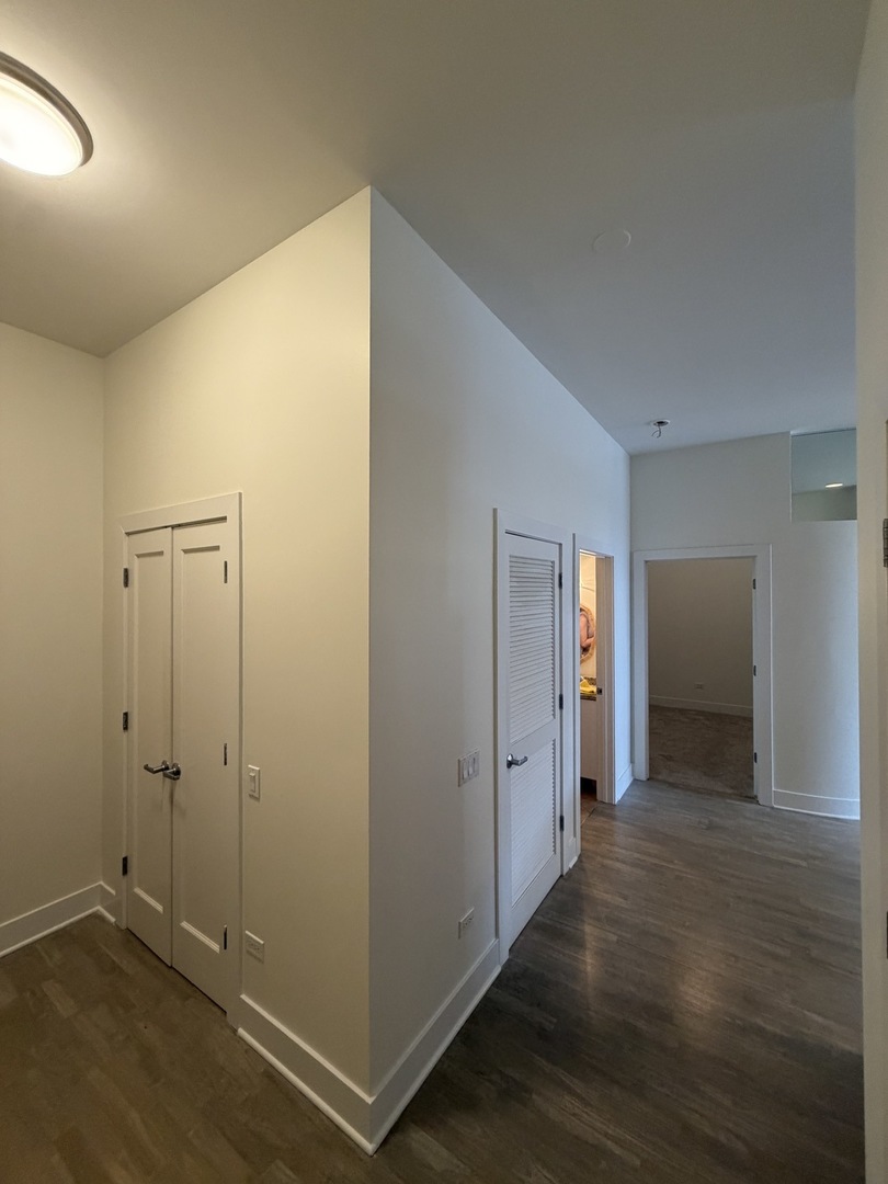 725 N Aberdeen Street 209 Property Photo 7