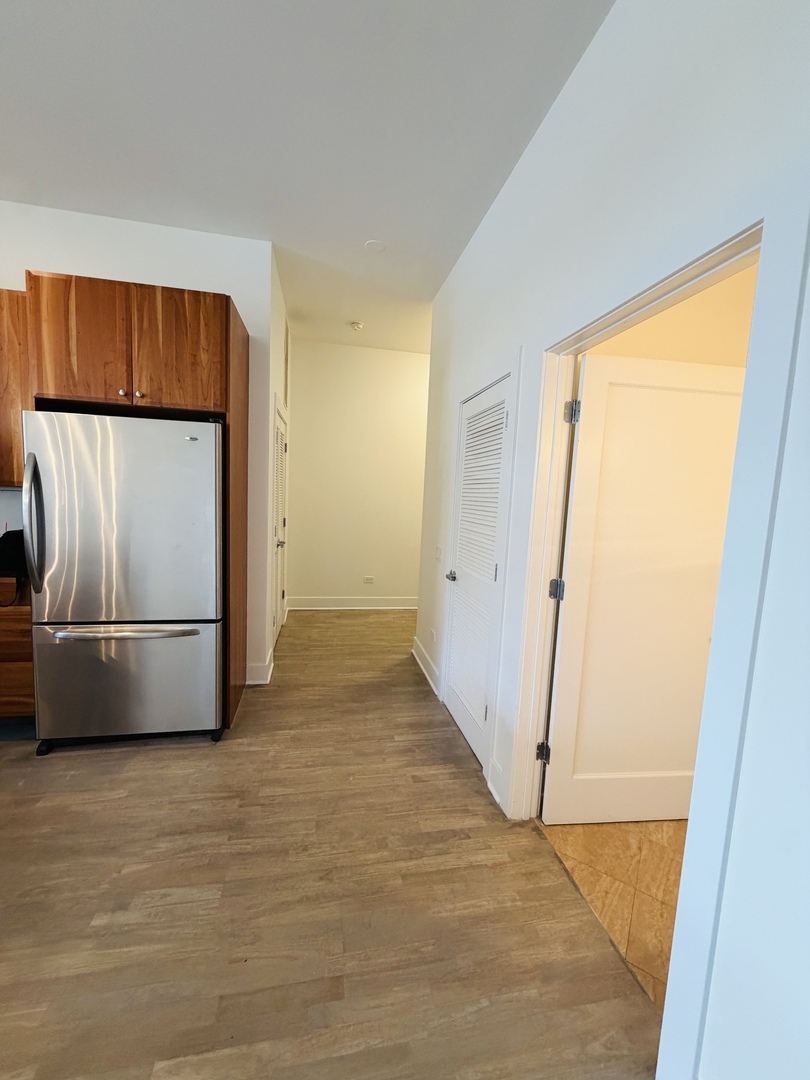 725 N Aberdeen Street 209 Property Photo 18