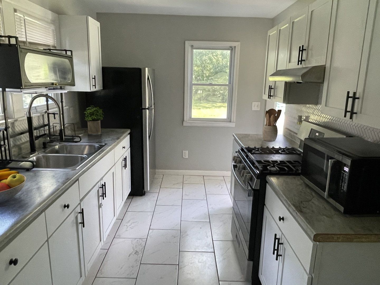 37960 N North Avenue Property Photo 5