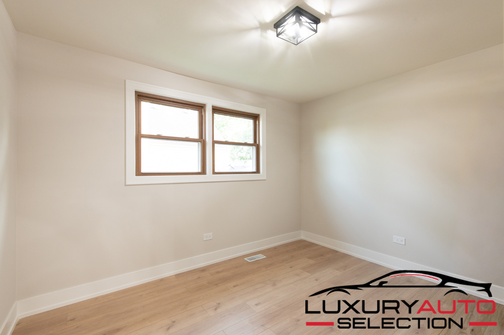 7816 Latrobe Avenue Property Photo 16