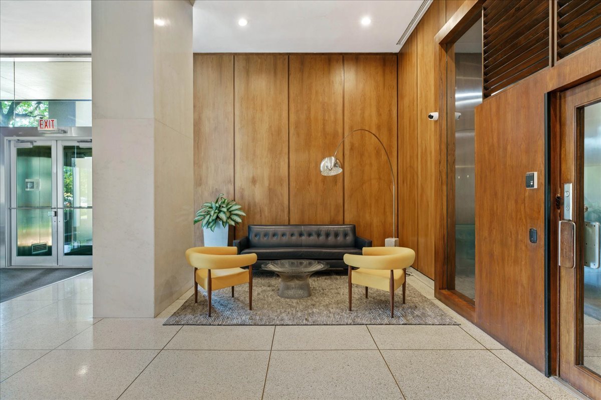 3600 N Lake Shore Drive 325 Property Photo 15