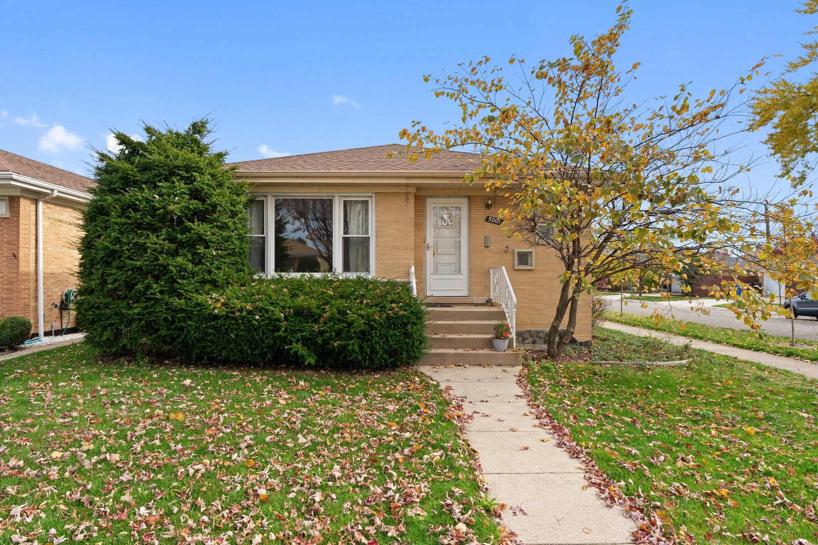 5001 N Neenah Avenue Property Photo 1