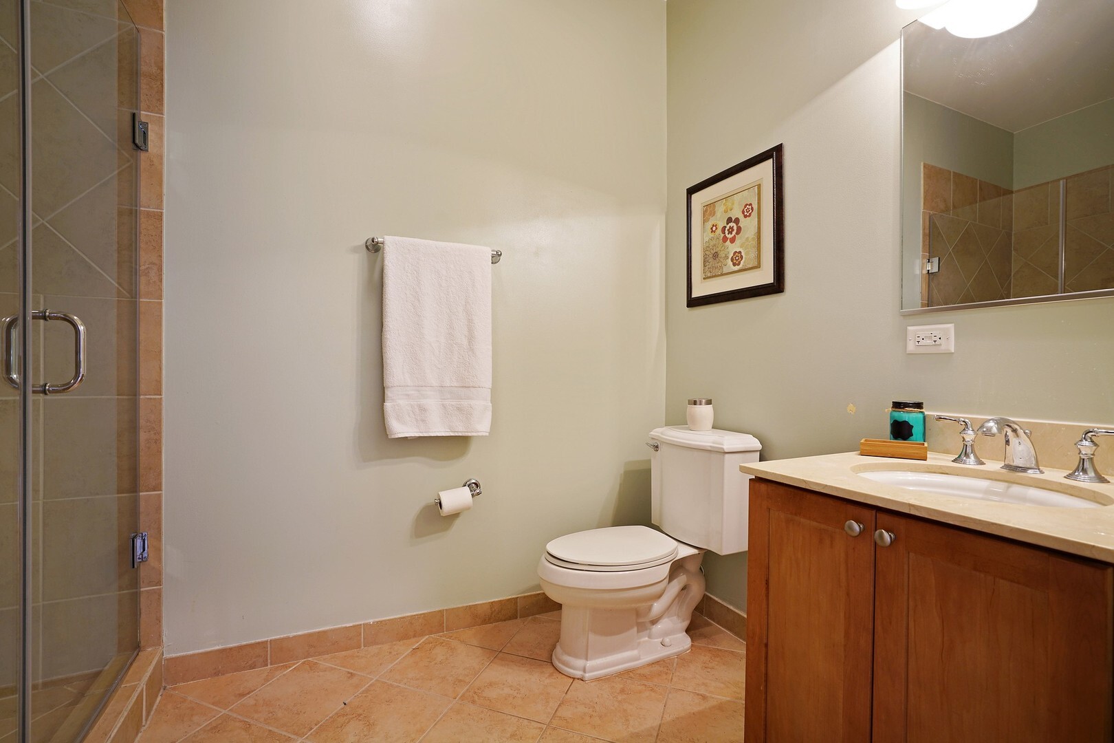 5884 N Ridge Avenue 3 Property Photo 17