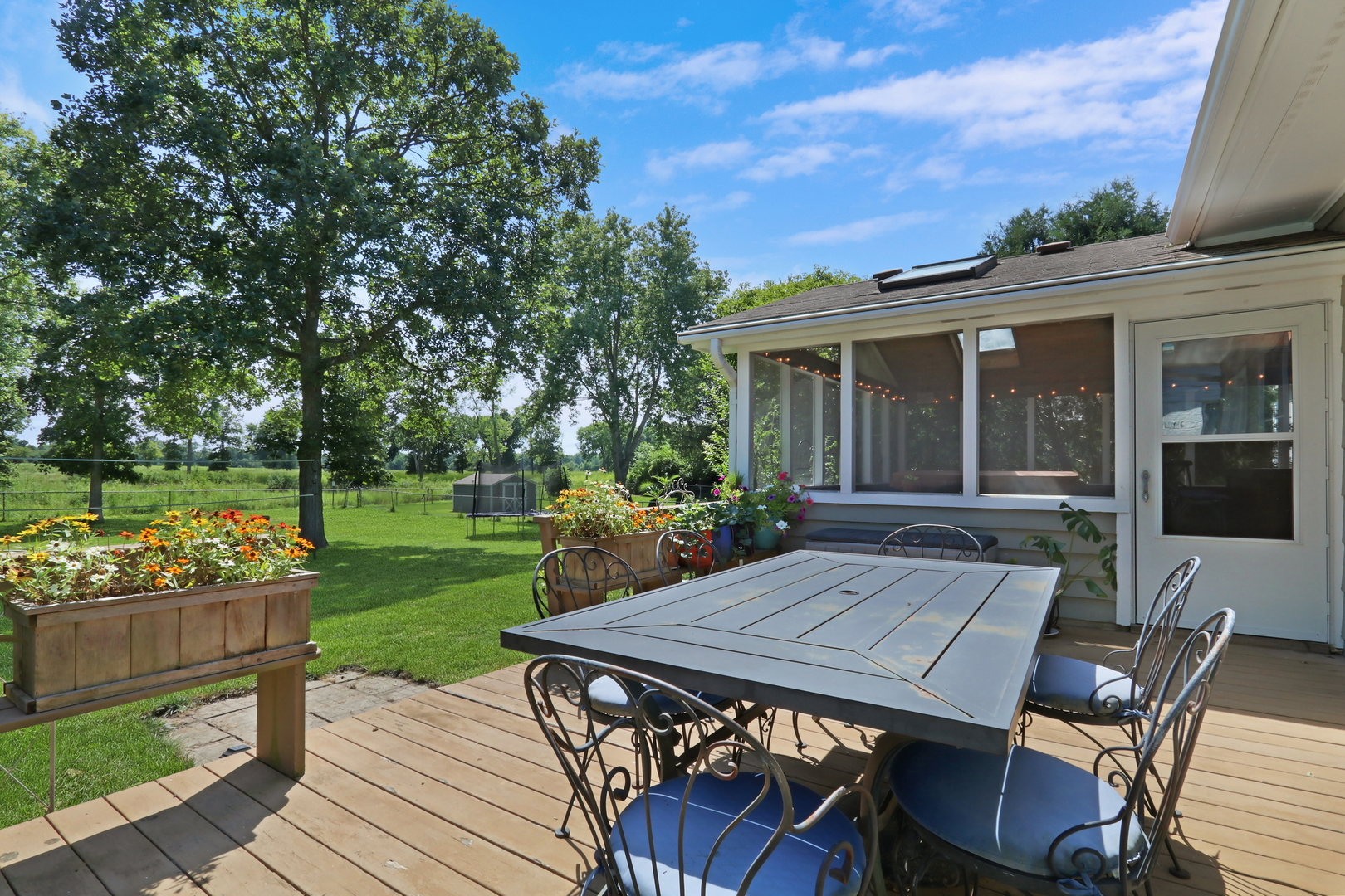 15033 W Redwood Lane Property Photo 6