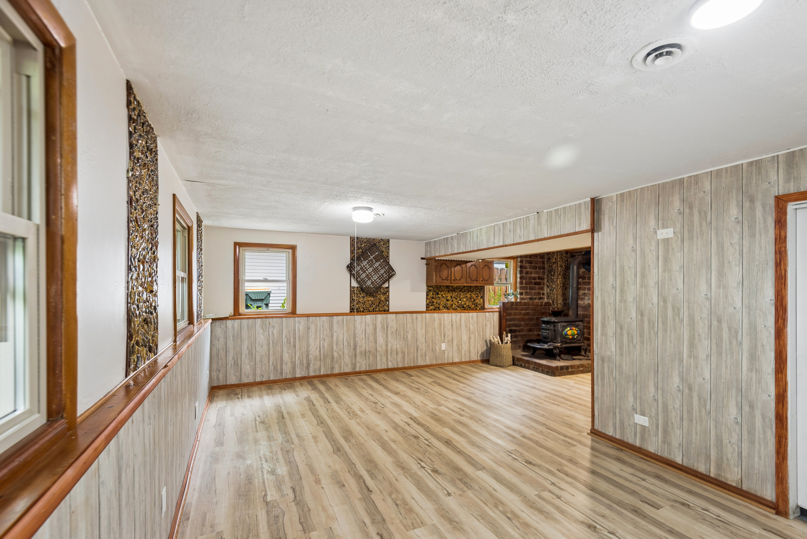 1819 Elmwood Drive Property Photo 15