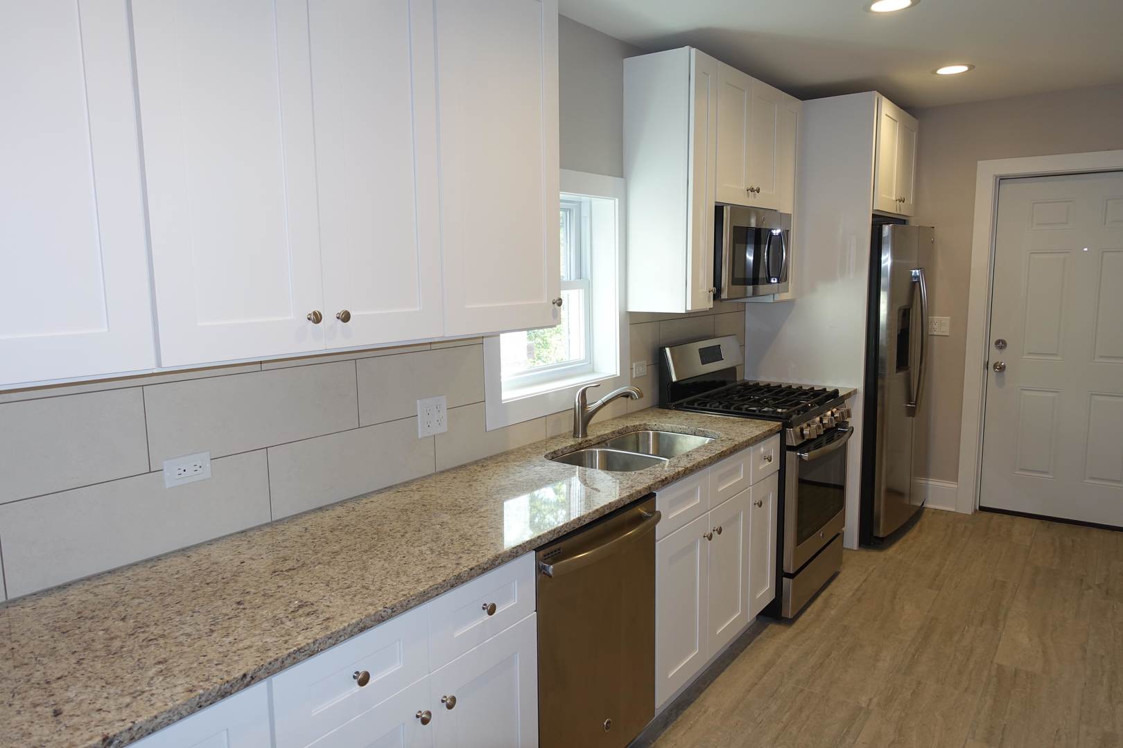 3316 S Calumet Avenue 2 Property Photo 9