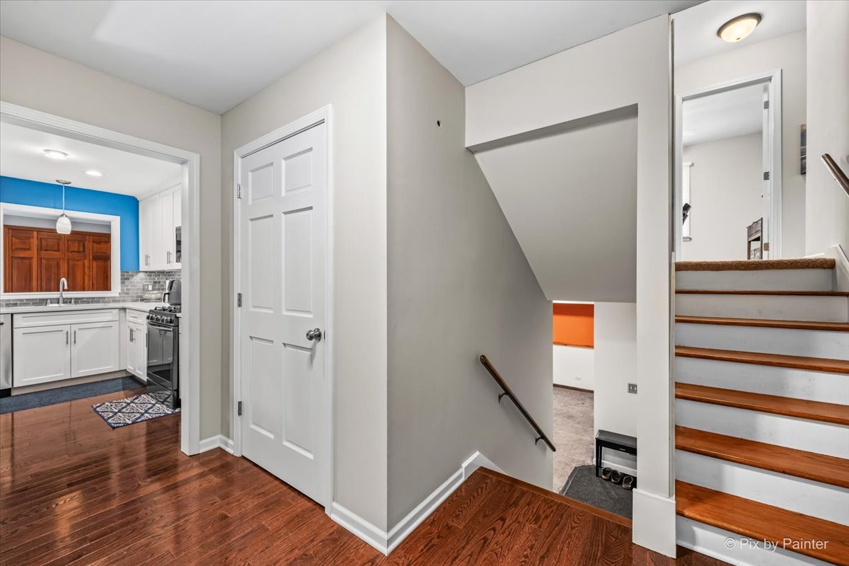 26w380 Blair Street Property Photo 3