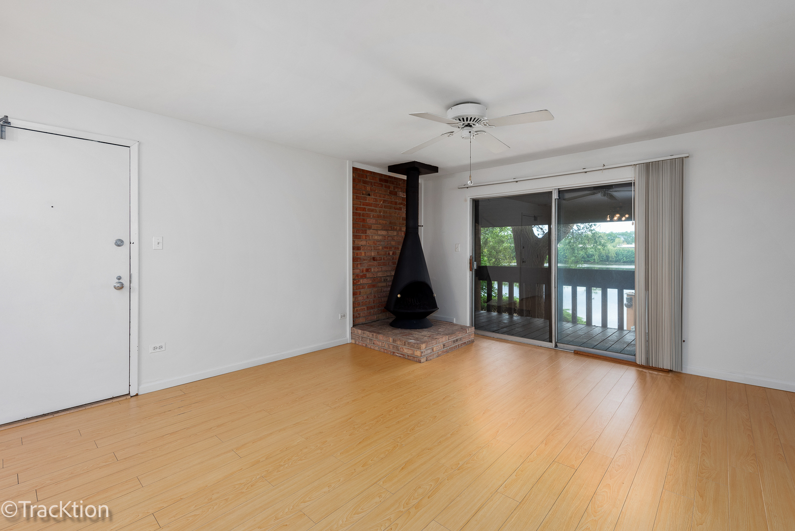 6147 Knoll Wood Court 204 Property Photo 3
