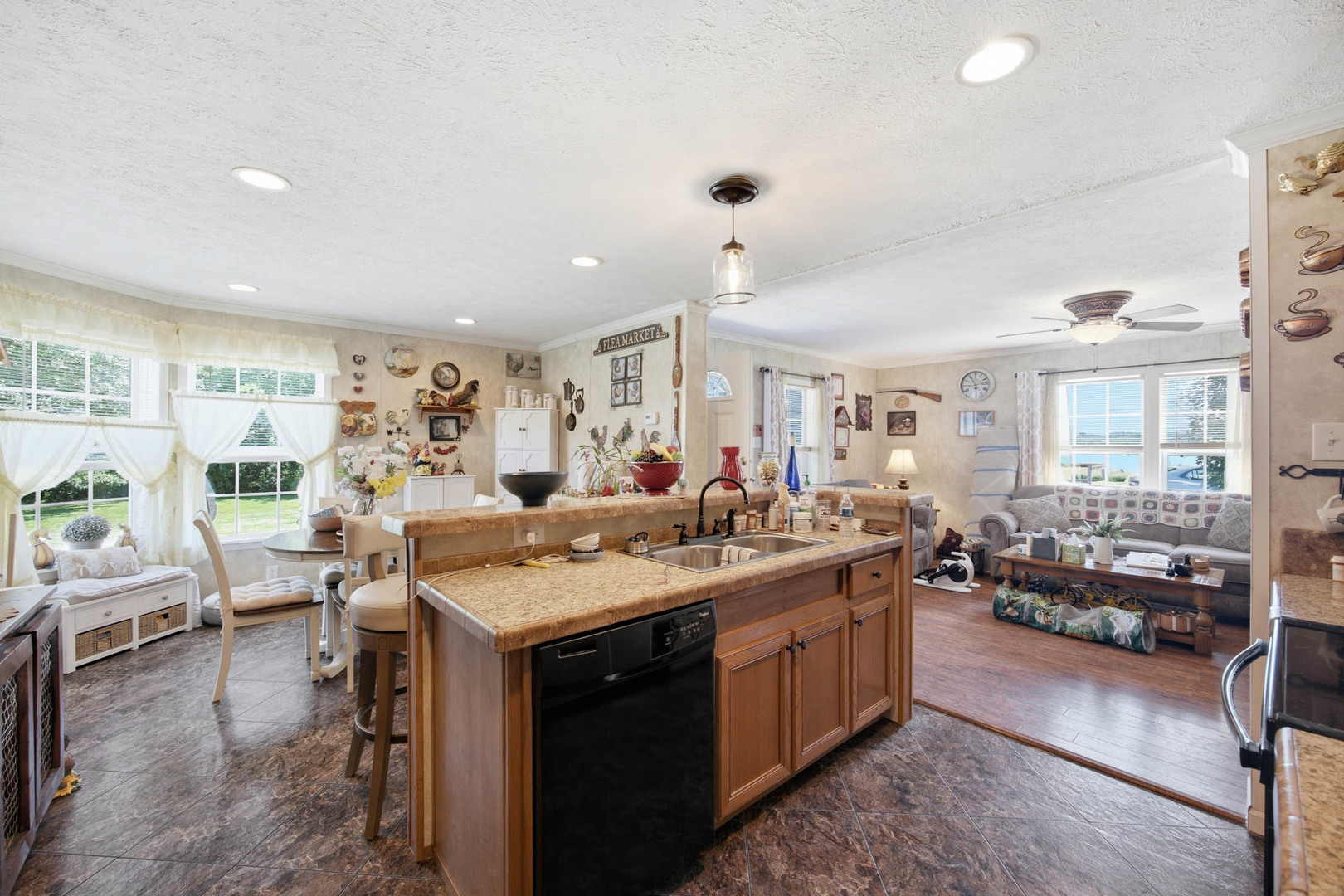 871 Sorento Avenue Property Photo 13