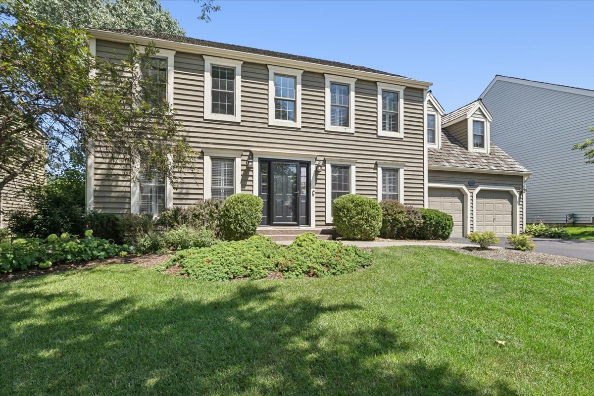 658 Lexington Square Property Photo 1