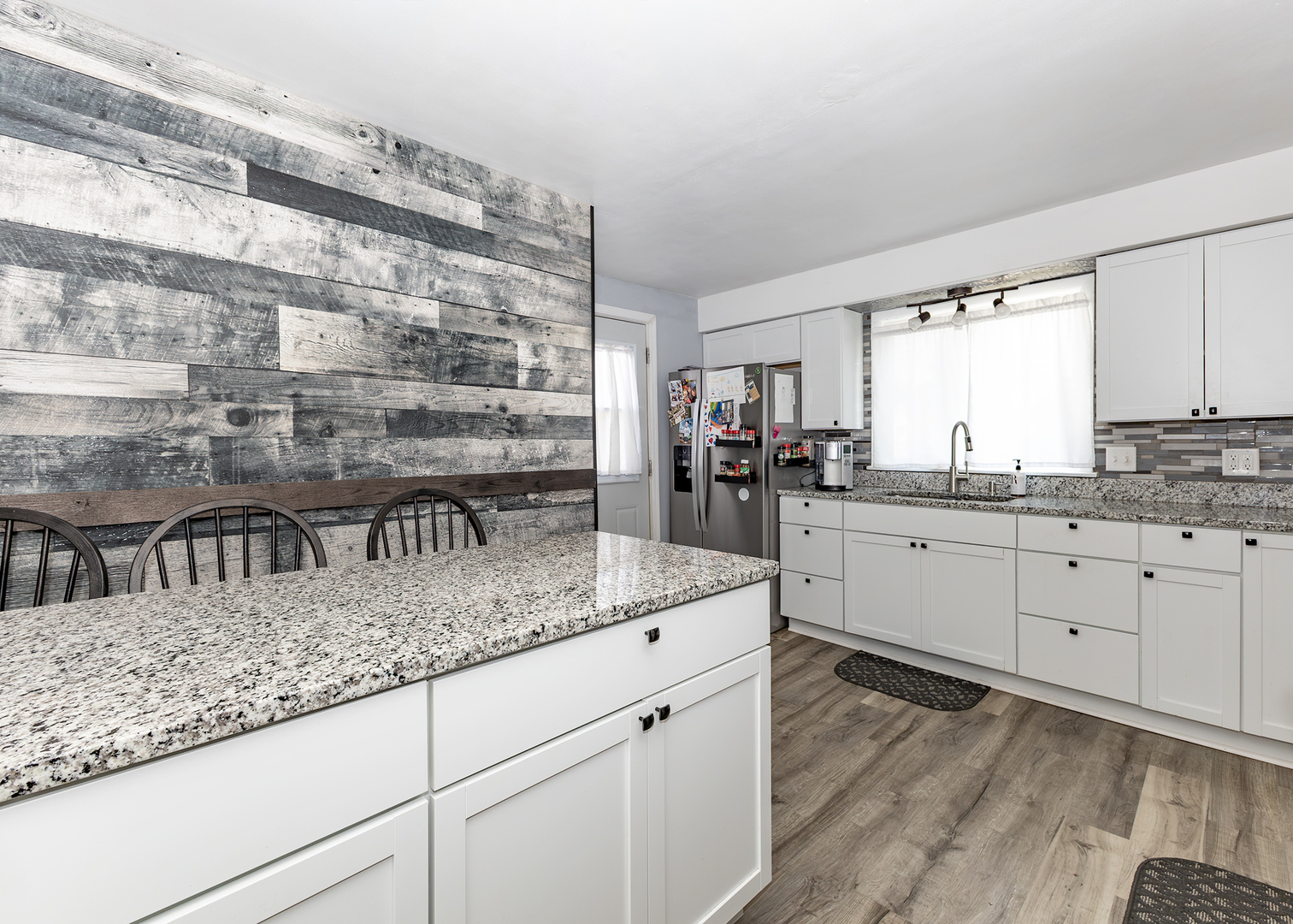 1863 35th Street Property Photo 8