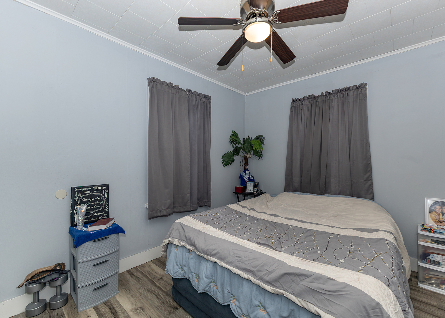 1863 35th Street Property Photo 18