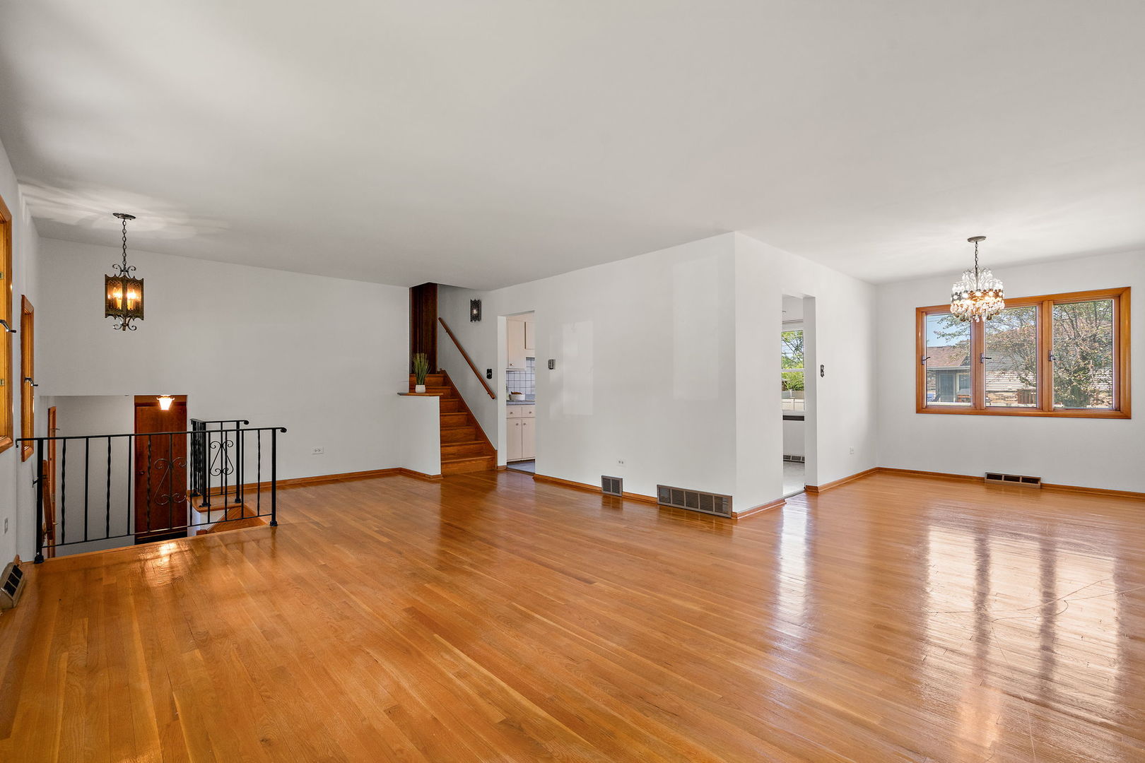 2926 191st Street Property Photo 6