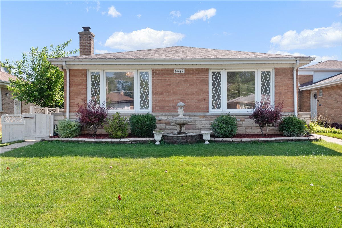 8449 N St Louis Avenue Property Photo 1