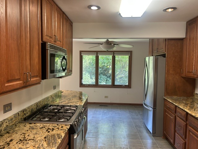 1s471 Monterey Avenue Property Photo 8