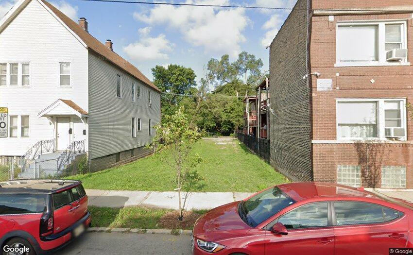 7004 S Racine Avenue Property Photo 1