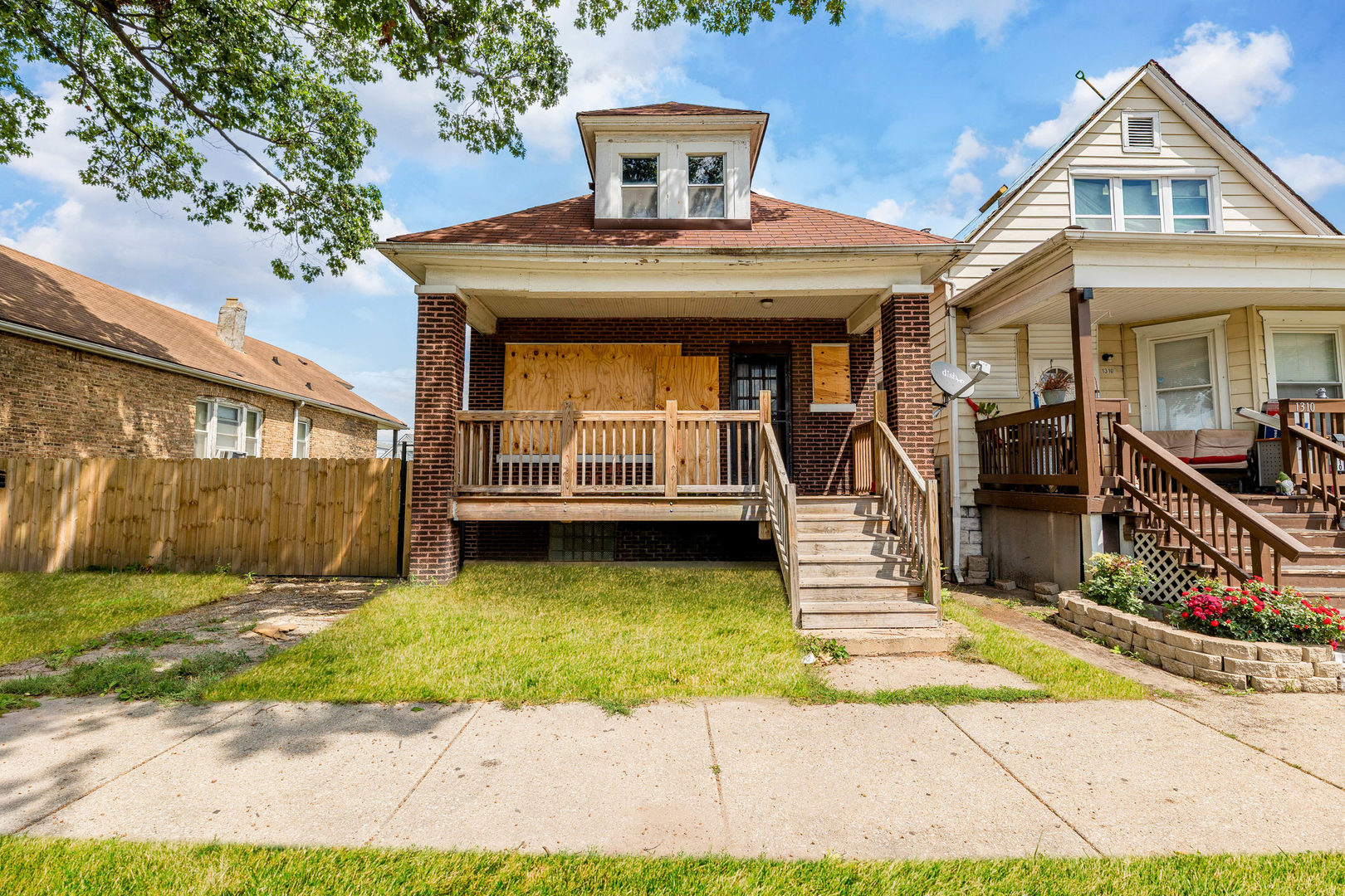 1312 W 73rd Place Property Photo 1