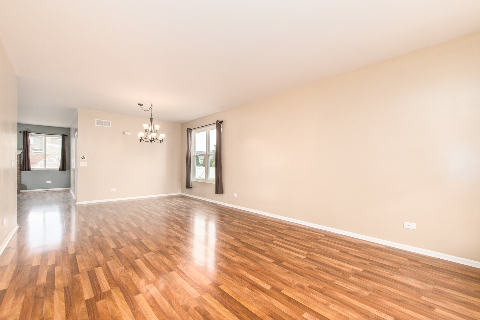 6014 Cherry Ridge Drive Property Photo 9
