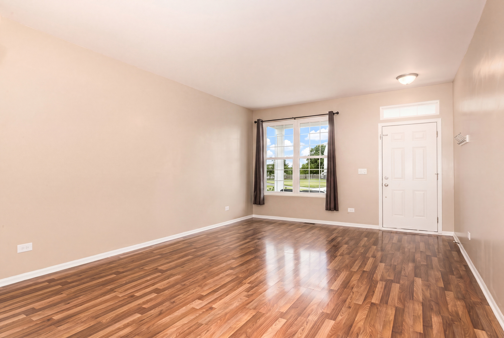 6014 Cherry Ridge Drive Property Photo 10