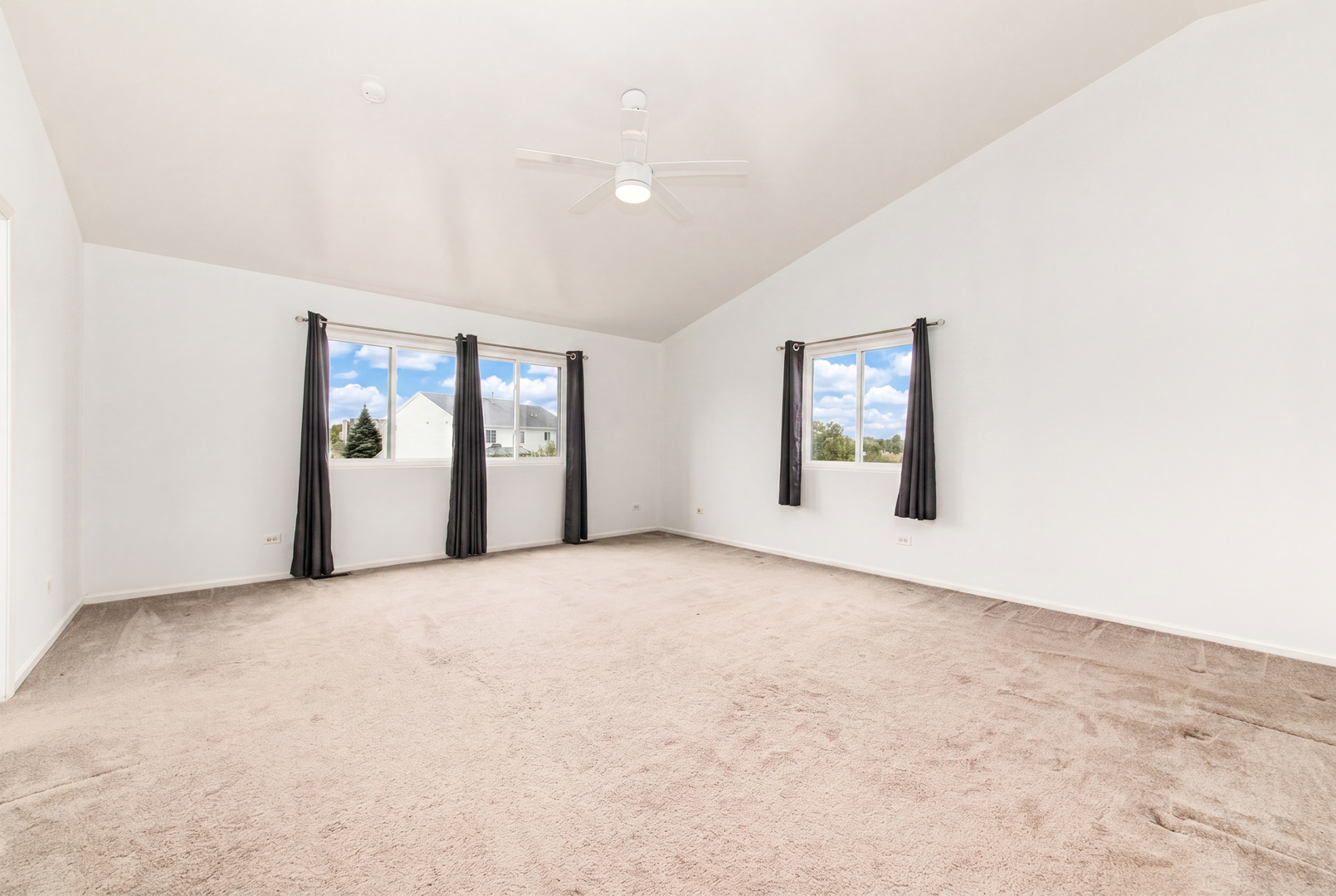 6014 Cherry Ridge Drive Property Photo 12