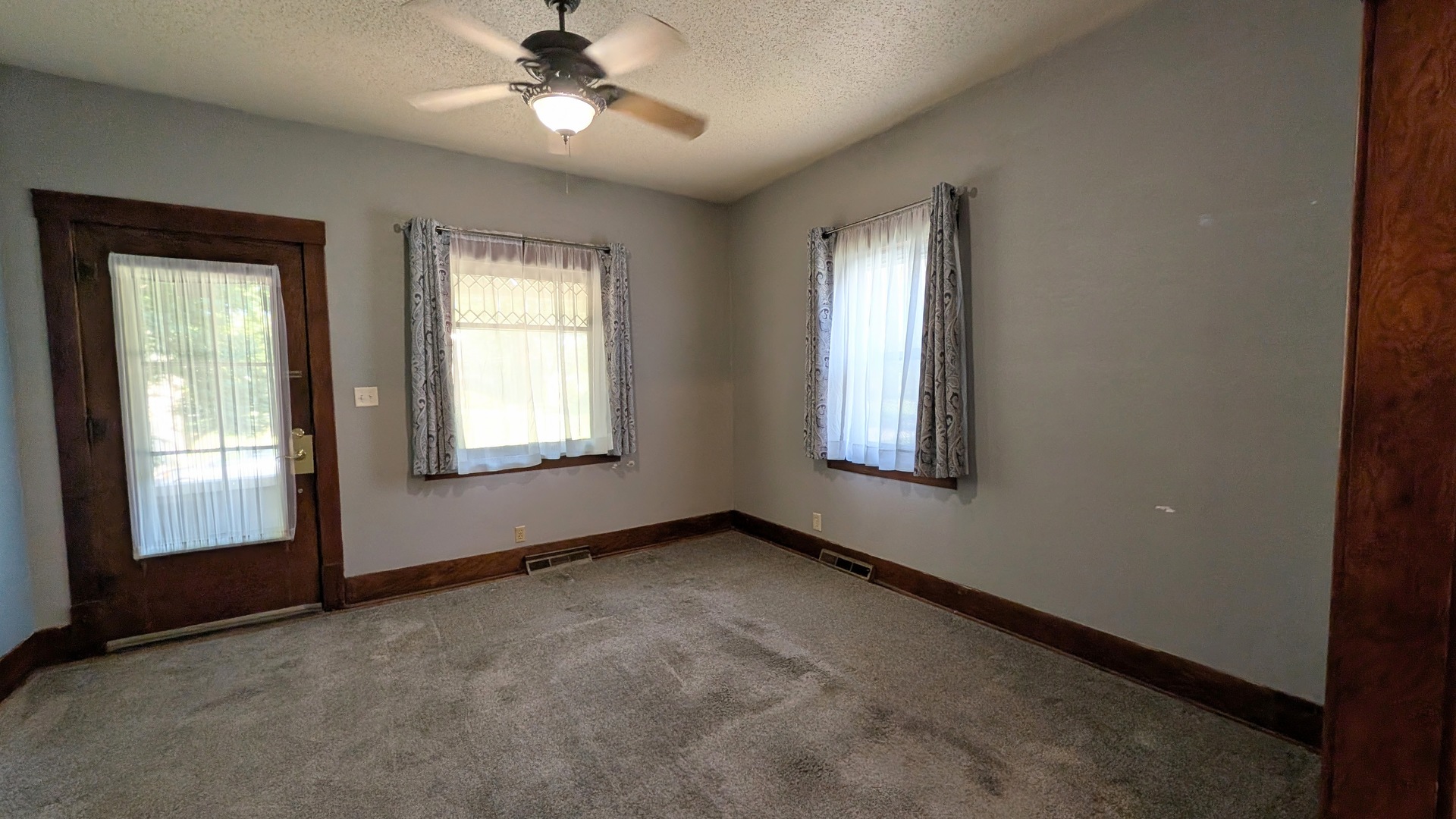 258 7th Street Property Photo 6