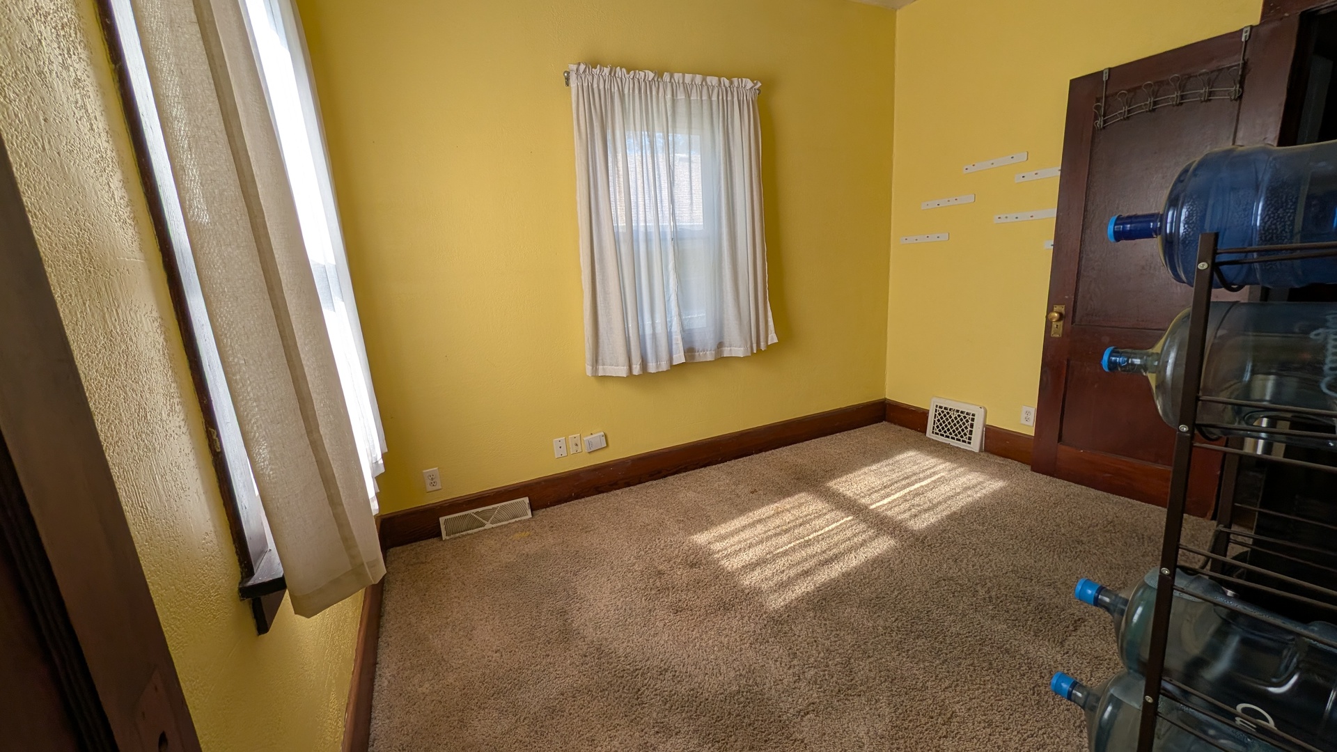 258 7th Street Property Photo 14