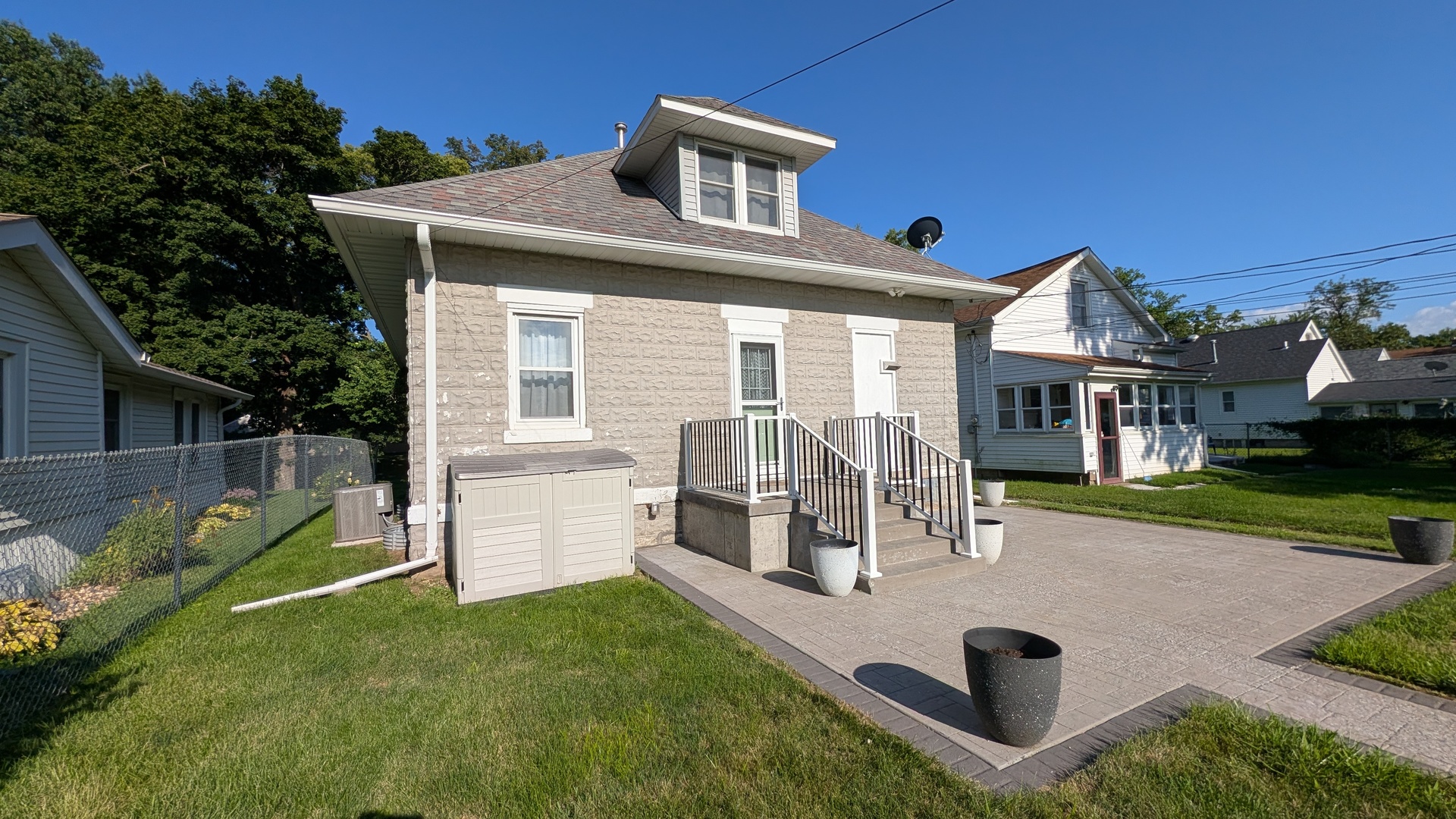 258 7th Street Property Photo 28