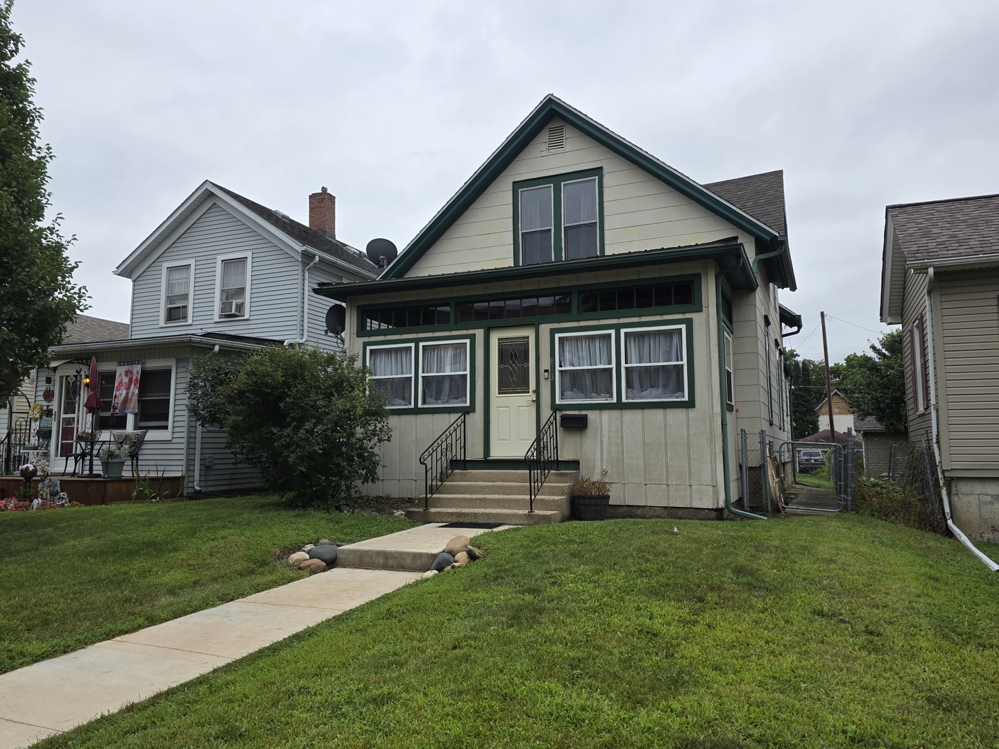 813 Pine Street Property Photo 1