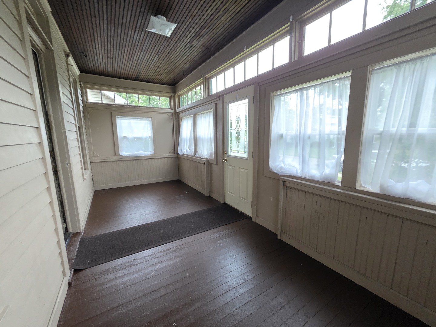 813 Pine Street Property Photo 2