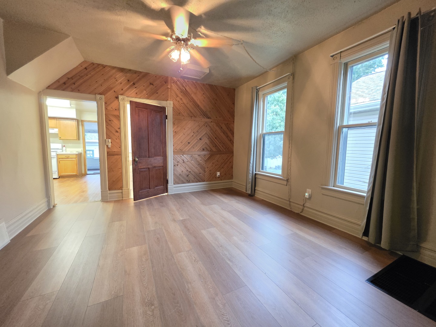 813 Pine Street Property Photo 9