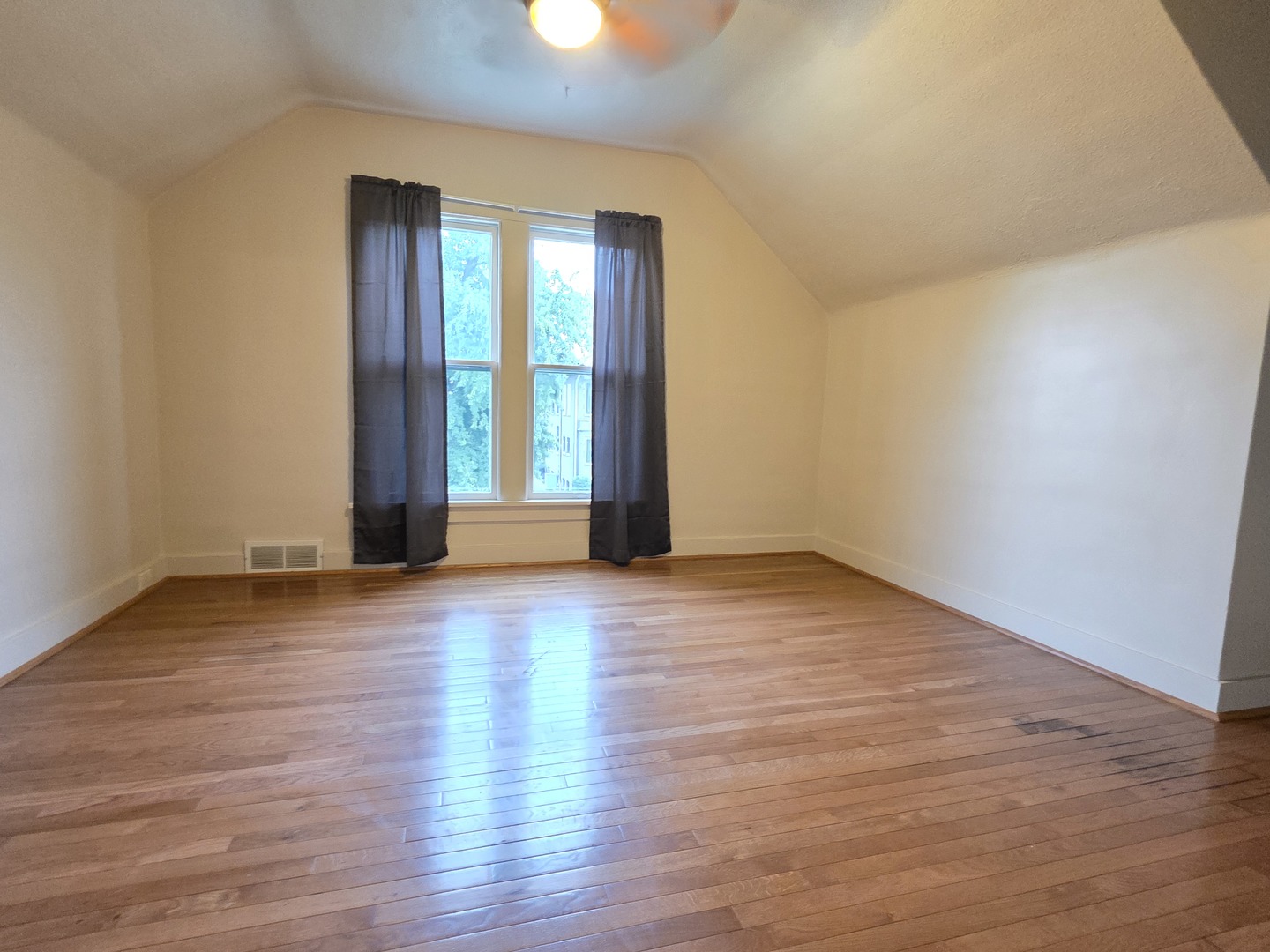 813 Pine Street Property Photo 14