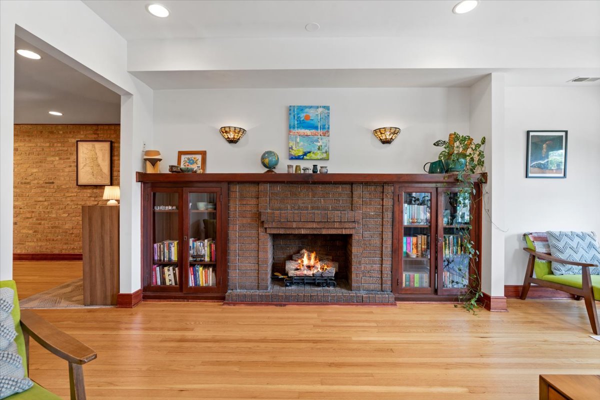 1501 W Ardmore Avenue 2 Property Photo 6